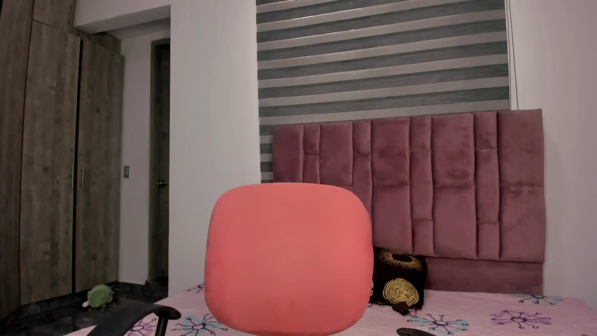 Gallery image thumbnail from Racheel_boobs's myfreecams stream on, 07/04/2024, 14:39 image 6 of 20