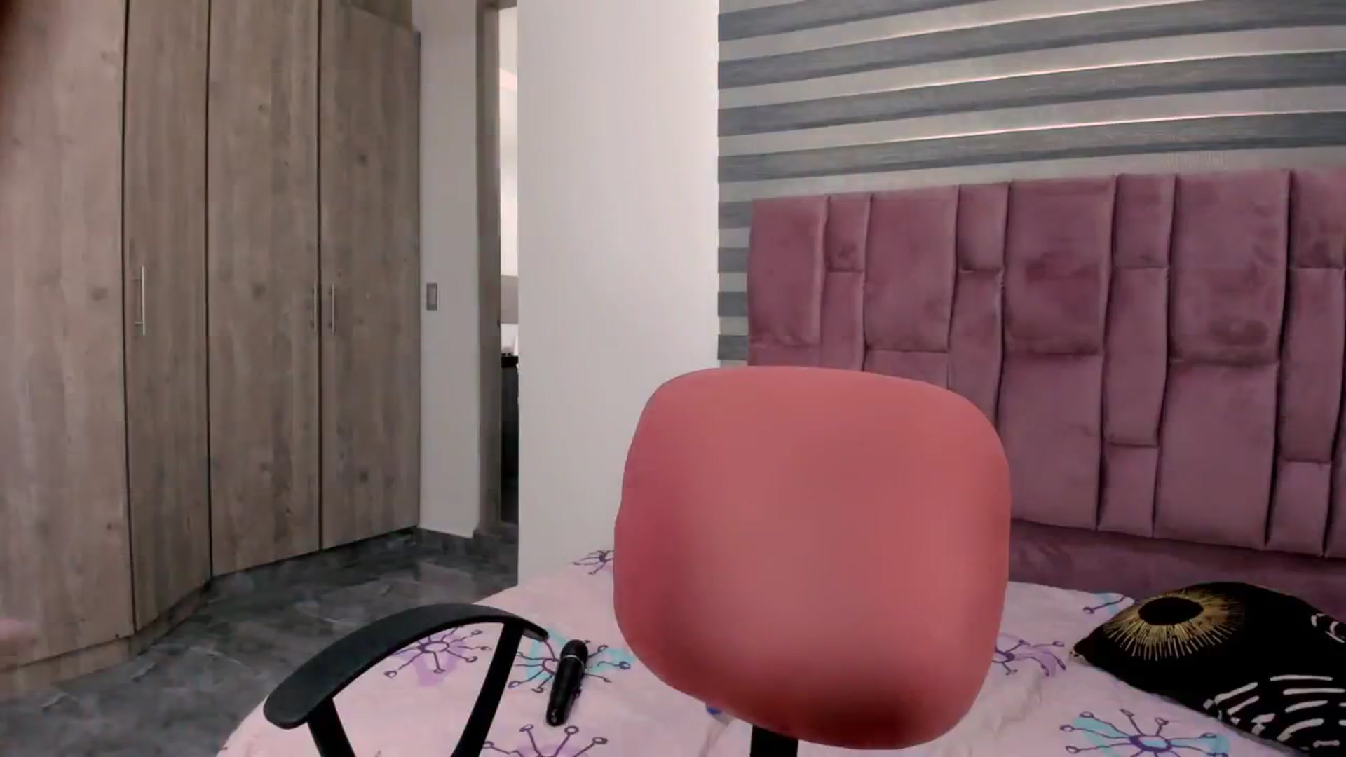 Gallery image thumbnail from Racheel_boobs's myfreecams stream on, 07/09/2024, 14:29 image 15 of 20
