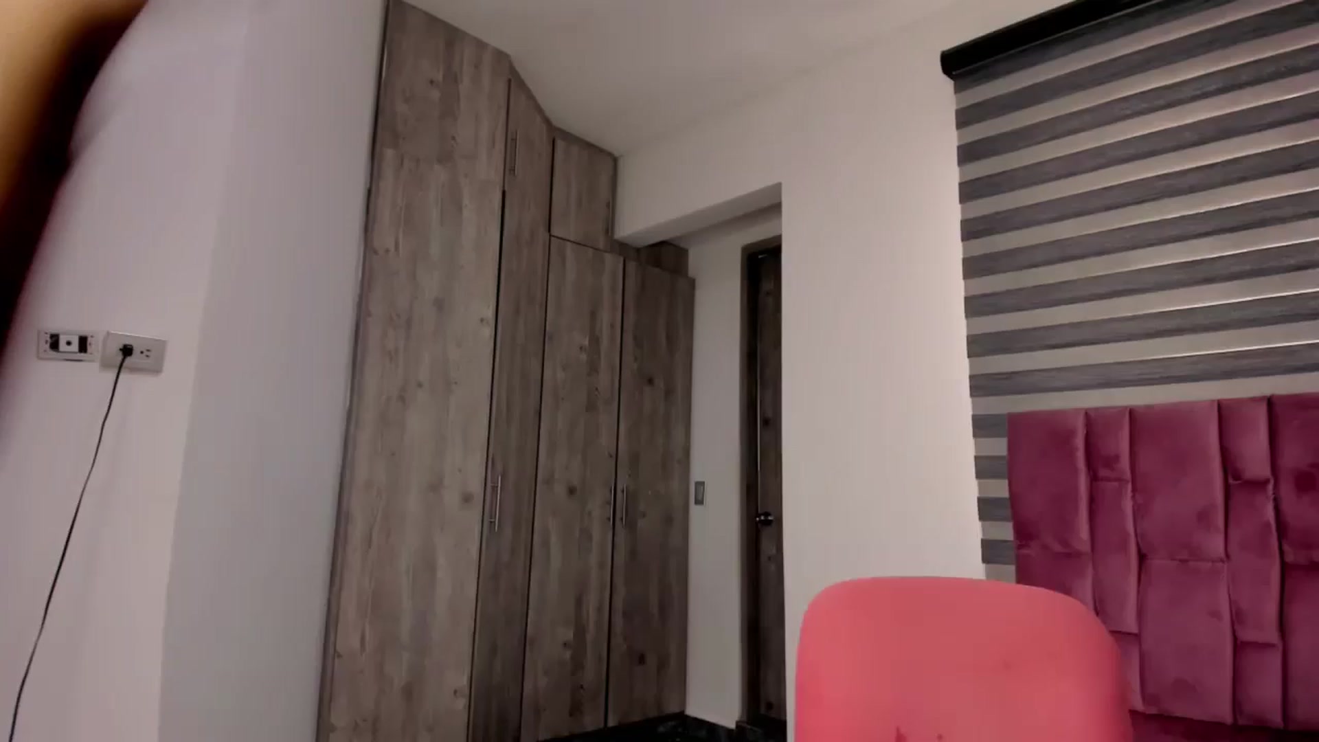 Gallery image thumbnail from Racheel_boobs's myfreecams stream on, 07/31/2024, 13:38 image 6 of 20