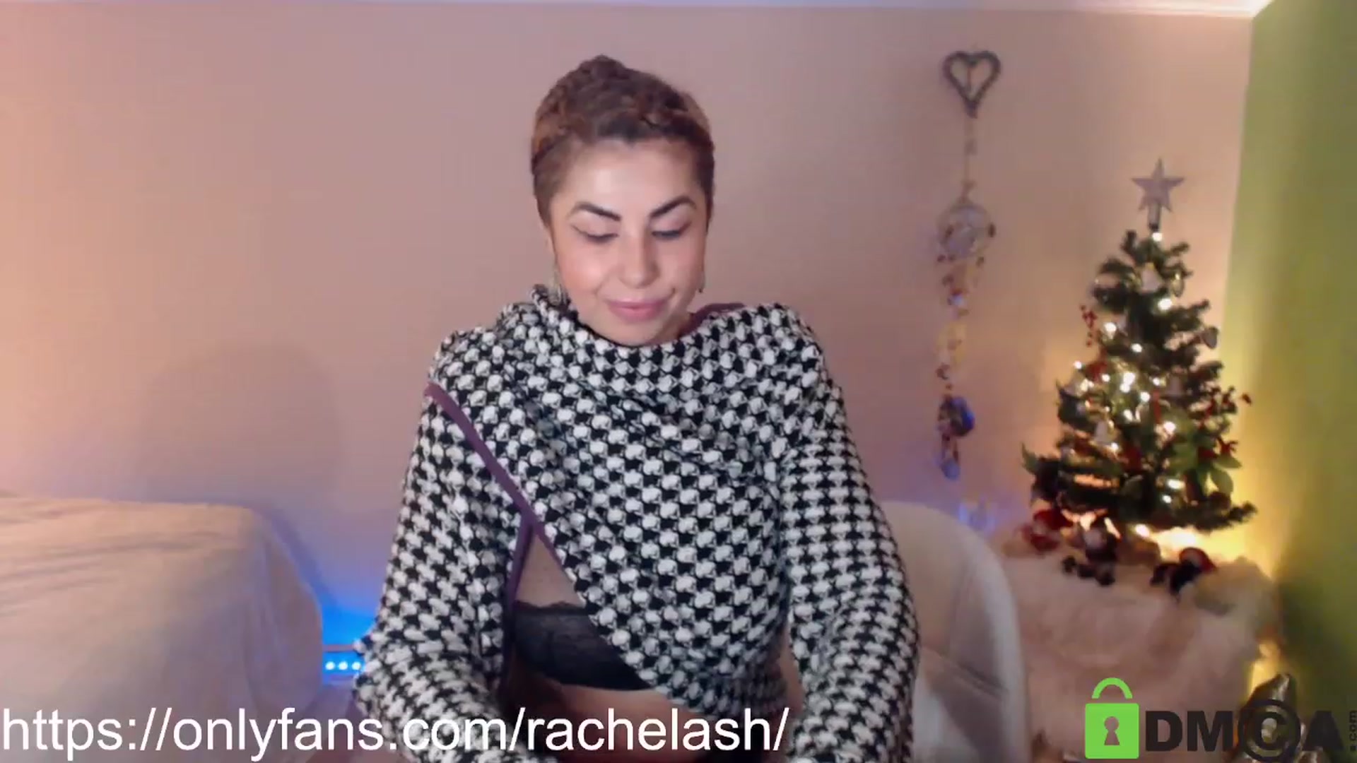 Gallery image thumbnail from RachelAsh's myfreecams stream on, 12/23/2022, 21:56 image 6 of 20