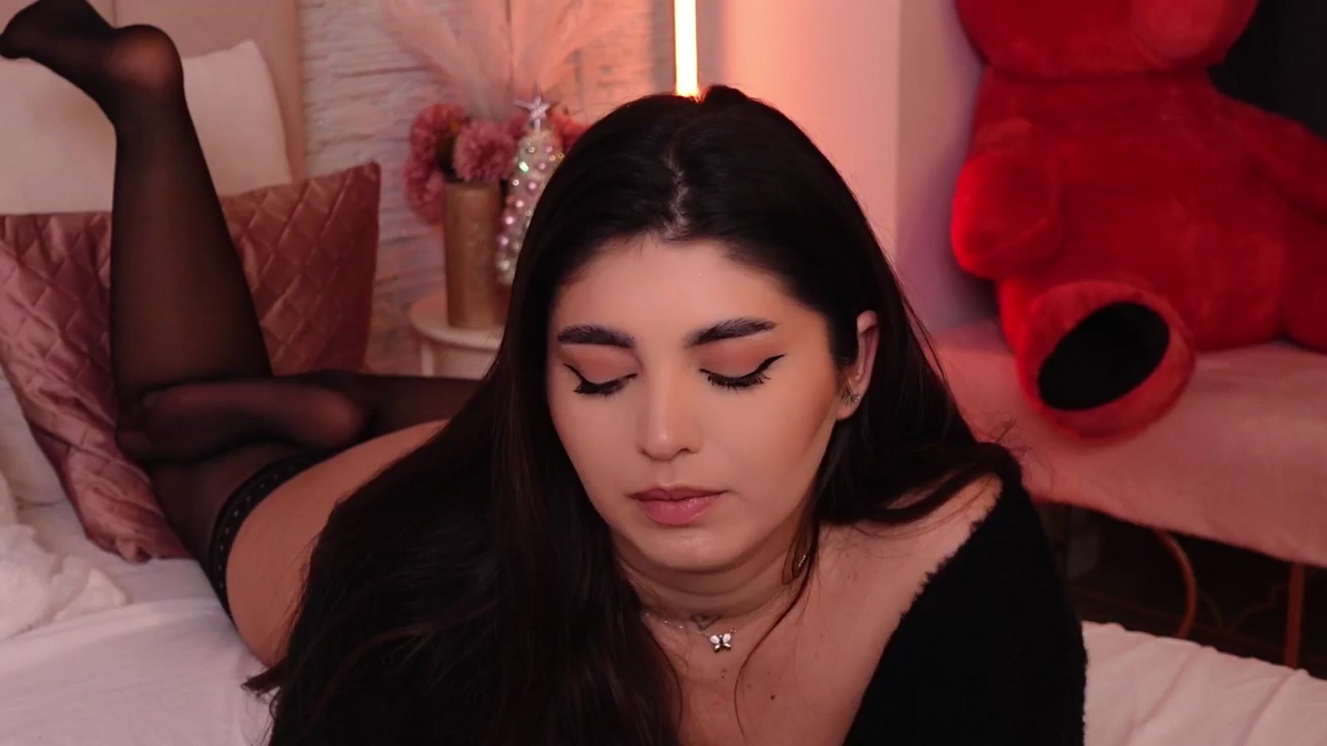 Gallery image thumbnail from RachelS's myfreecams stream on, 12/17/2024, 11:01 image 16 of 20