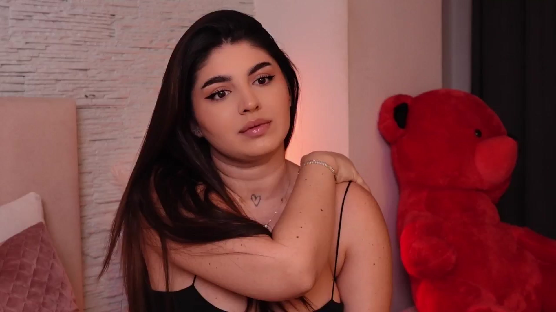Gallery image thumbnail from RachelS's myfreecams stream on, 12/27/2024, 12:27 image 15 of 20