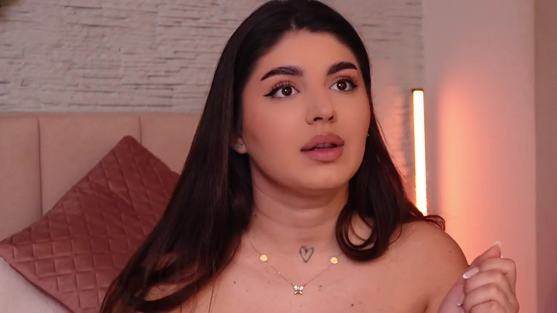 Gallery image thumbnail from RachelS's myfreecams stream on, 01/02/2025, 08:37 image 1 of 20