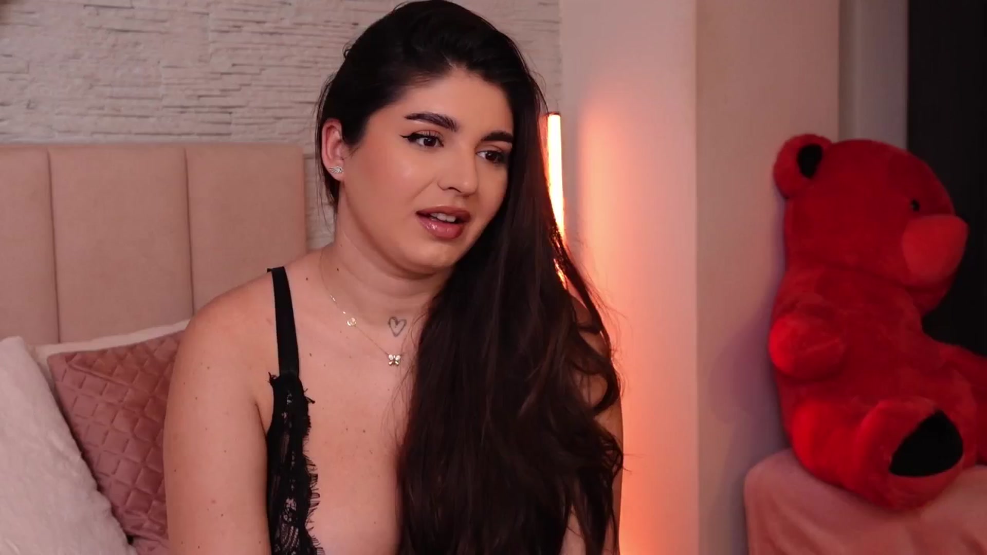 Gallery image thumbnail from RachelS's myfreecams stream on, 01/02/2025, 11:37 image 19 of 20