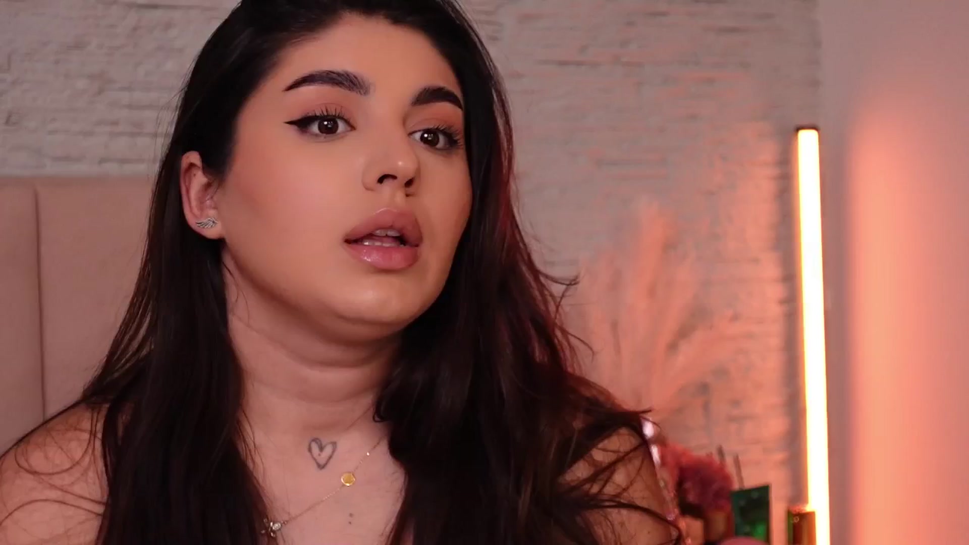 Gallery image thumbnail from RachelS's myfreecams stream on, 01/02/2025, 14:13 image 4 of 20