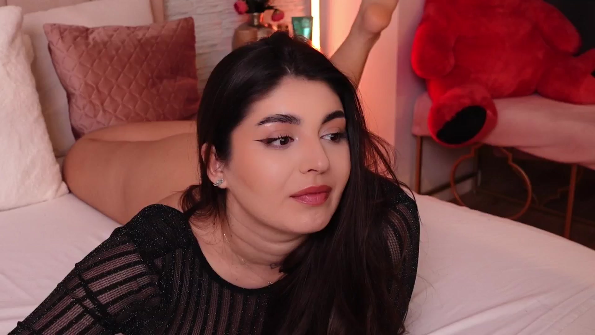 Gallery image thumbnail from RachelS's myfreecams stream on, 01/10/2025, 11:25 image 12 of 20