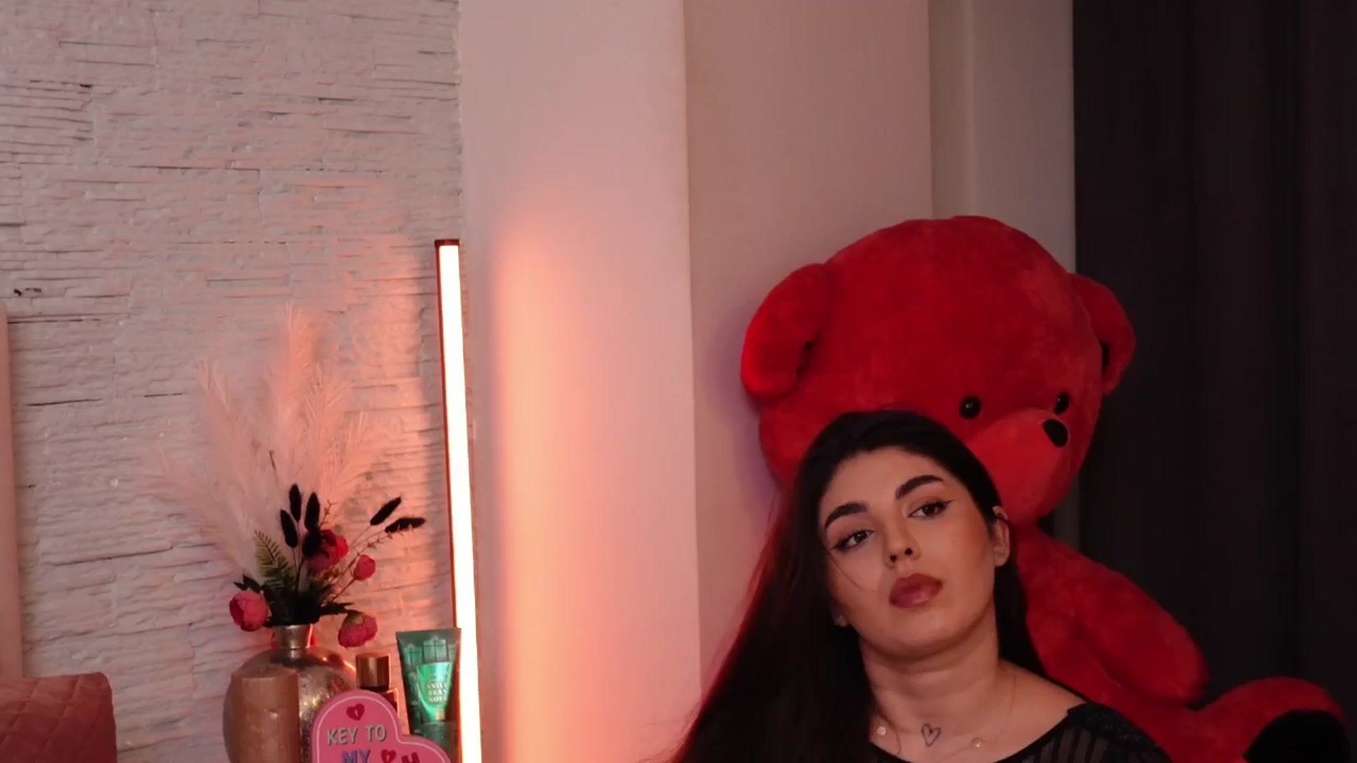 Gallery image thumbnail from RachelS's myfreecams stream on, 01/10/2025, 11:25 image 6 of 20