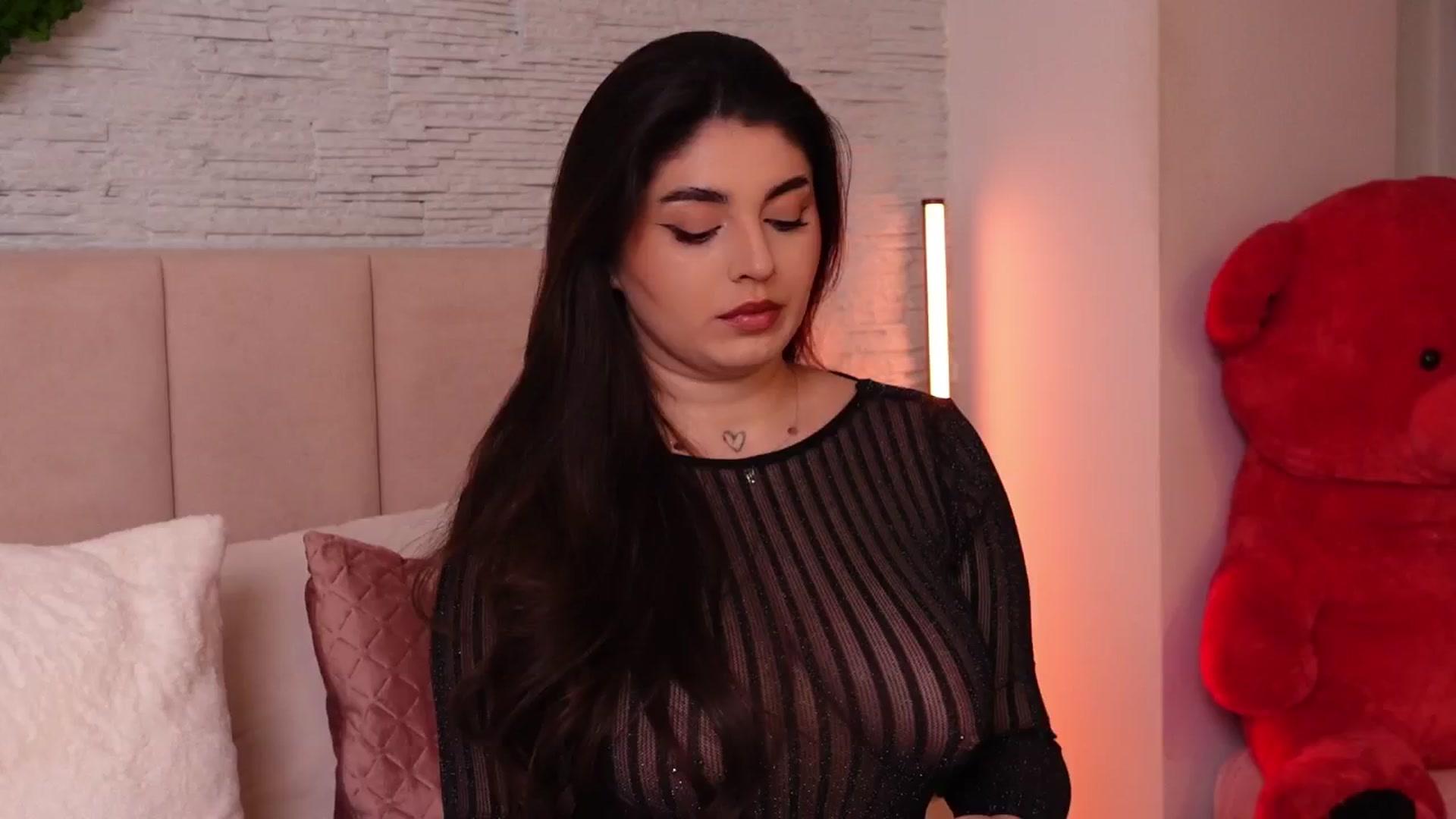 Gallery image thumbnail from RachelS's myfreecams stream on, 01/10/2025, 11:25 image 5 of 20