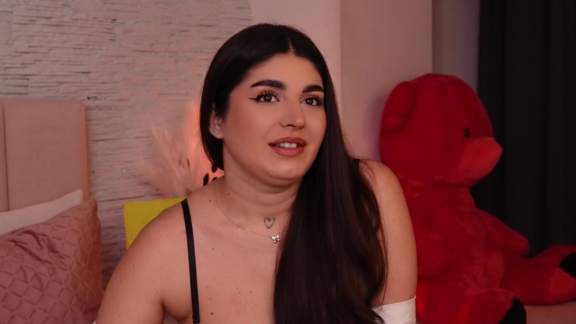 Gallery image thumbnail from RachelS's myfreecams stream on, 01/15/2025, 06:27 image 8 of 20