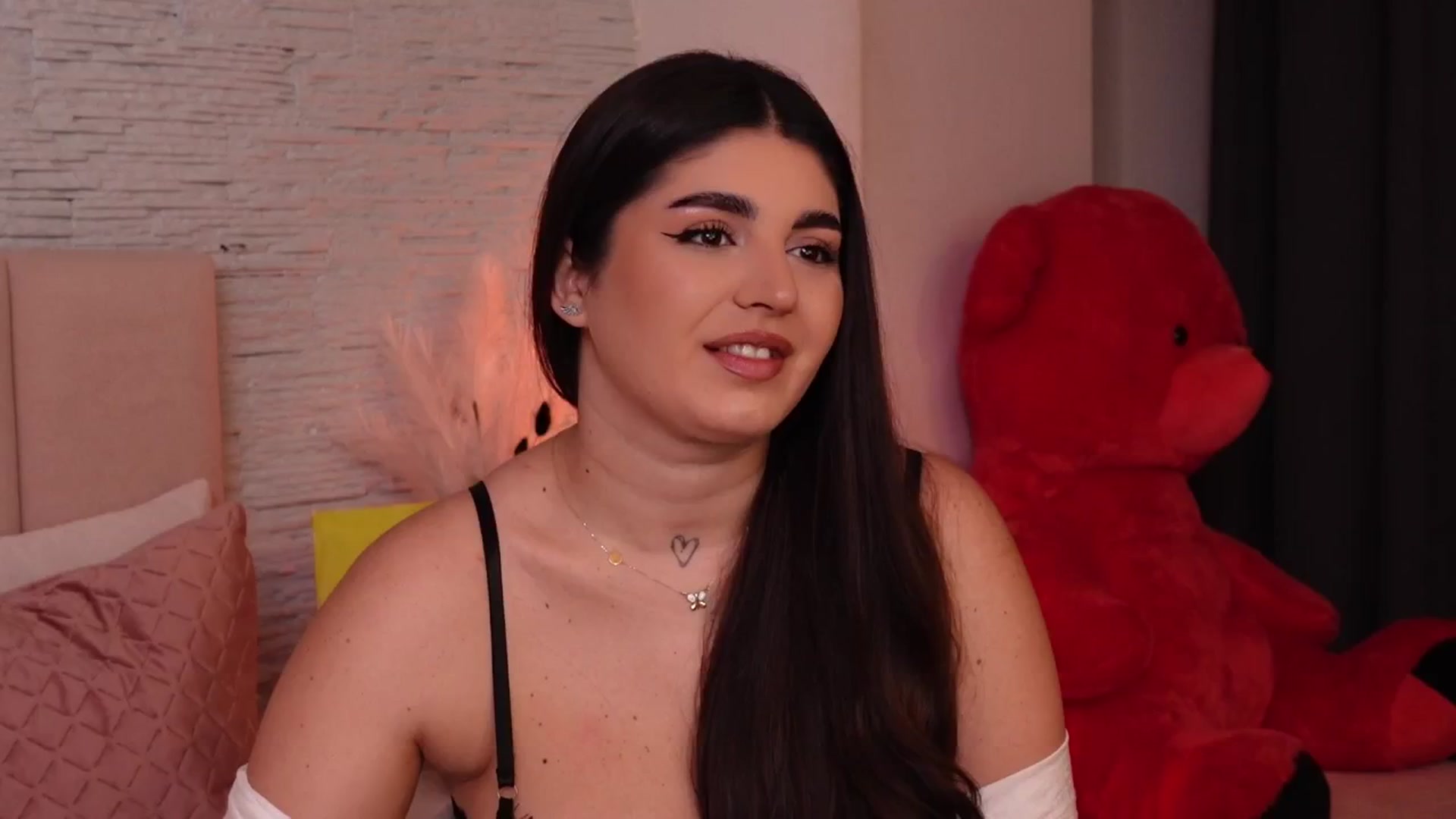 Gallery image thumbnail from RachelS's myfreecams stream on, 01/15/2025, 06:27 image 7 of 20