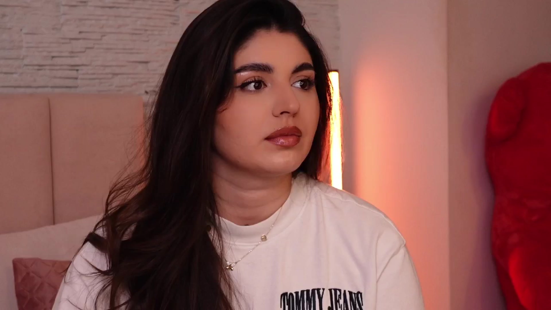 Gallery image thumbnail from RachelS's myfreecams stream on, 01/17/2025, 10:17 image 5 of 20