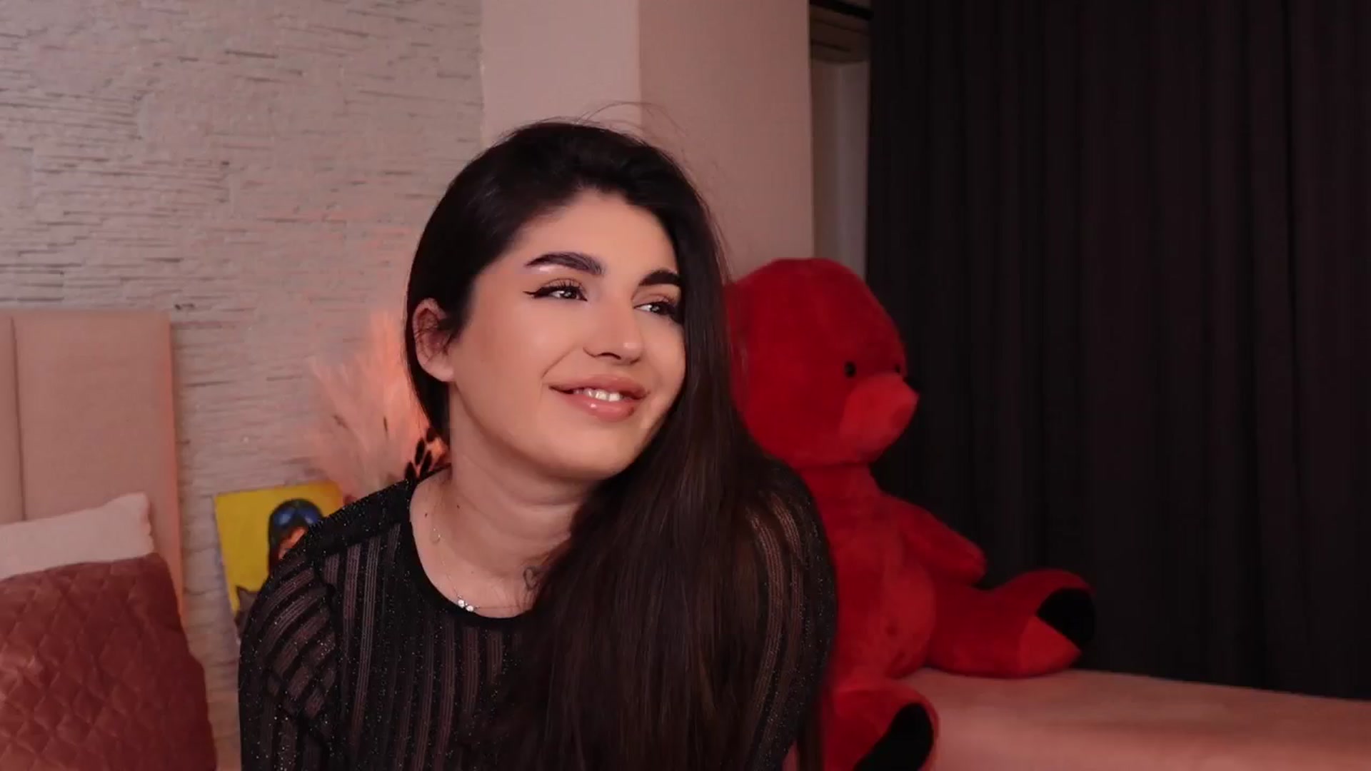 Gallery image thumbnail from RachelS's myfreecams stream on, 01/21/2025, 07:59 image 17 of 20