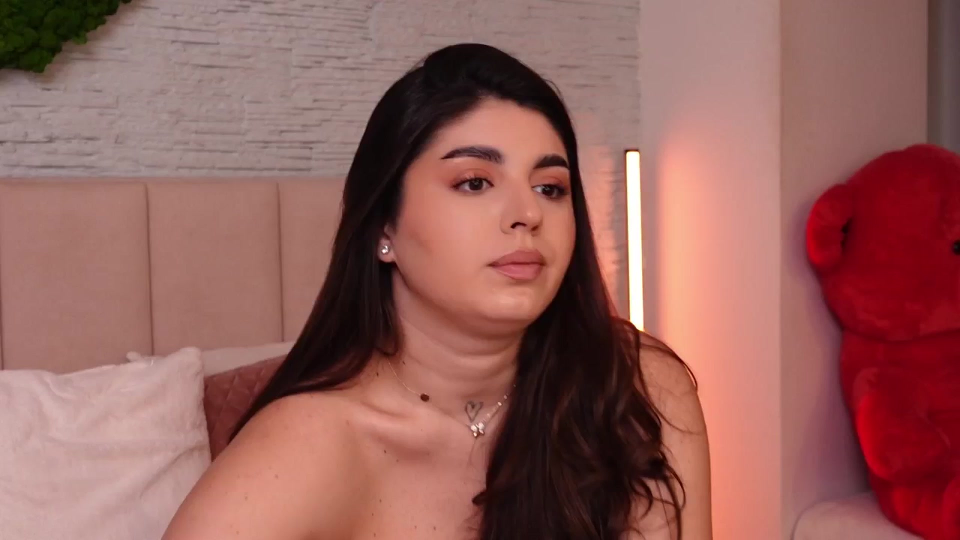 Gallery image thumbnail from RachelS's myfreecams stream on, 01/25/2025, 12:07 image 10 of 20