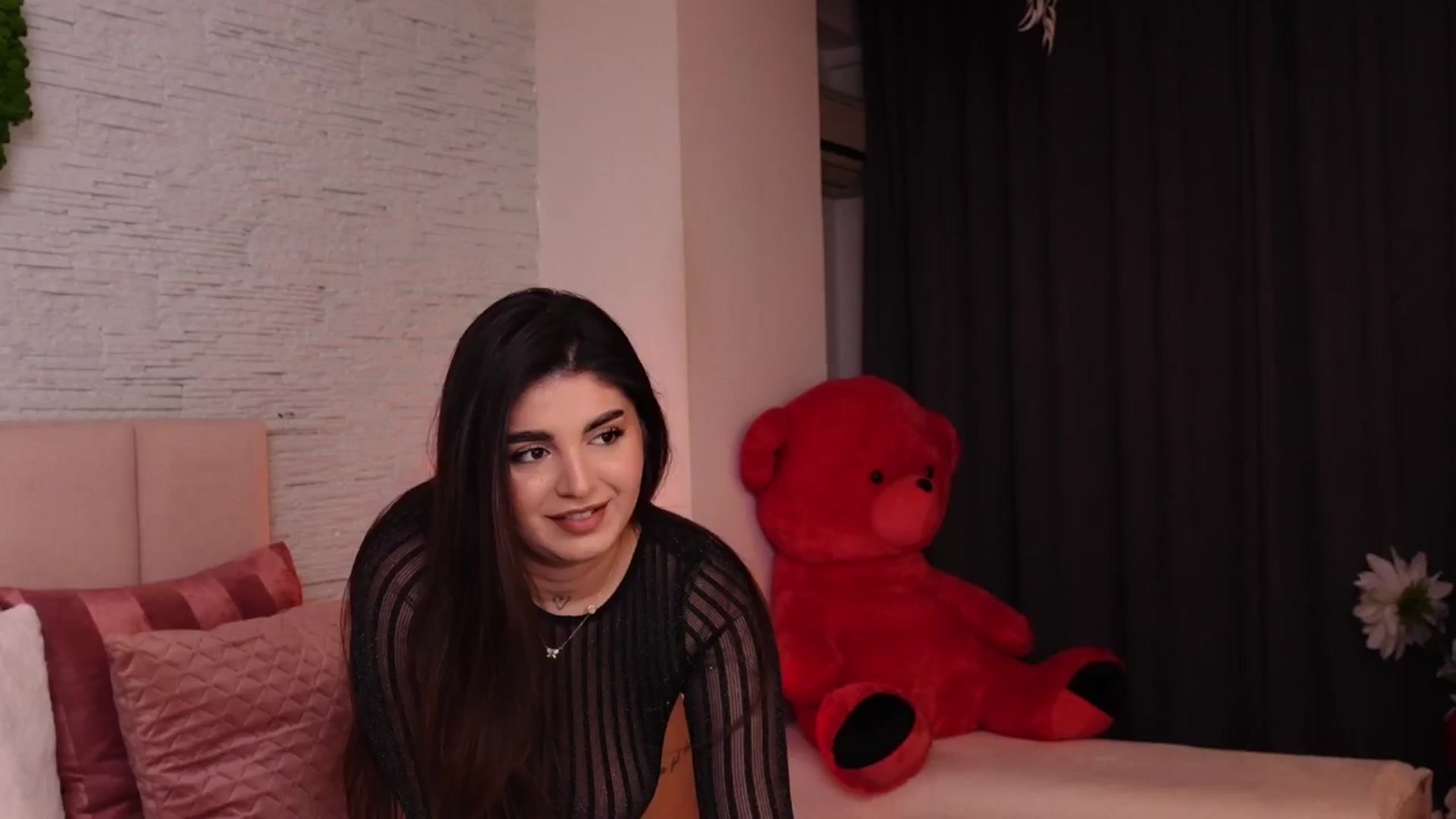 Gallery image thumbnail from RachelS's myfreecams stream on, 01/31/2025, 06:27 image 18 of 20