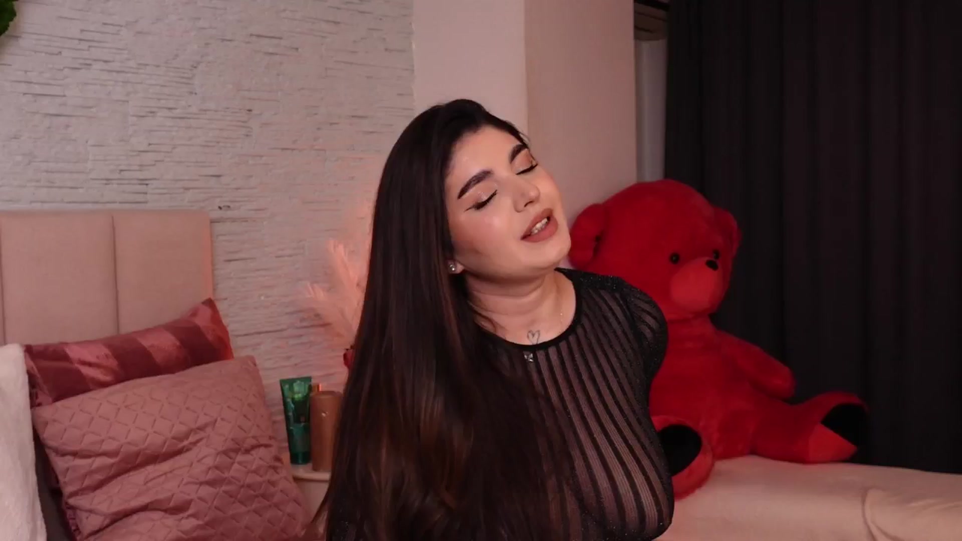 Gallery image thumbnail from RachelS's myfreecams stream on, 01/31/2025, 08:09 image 16 of 20