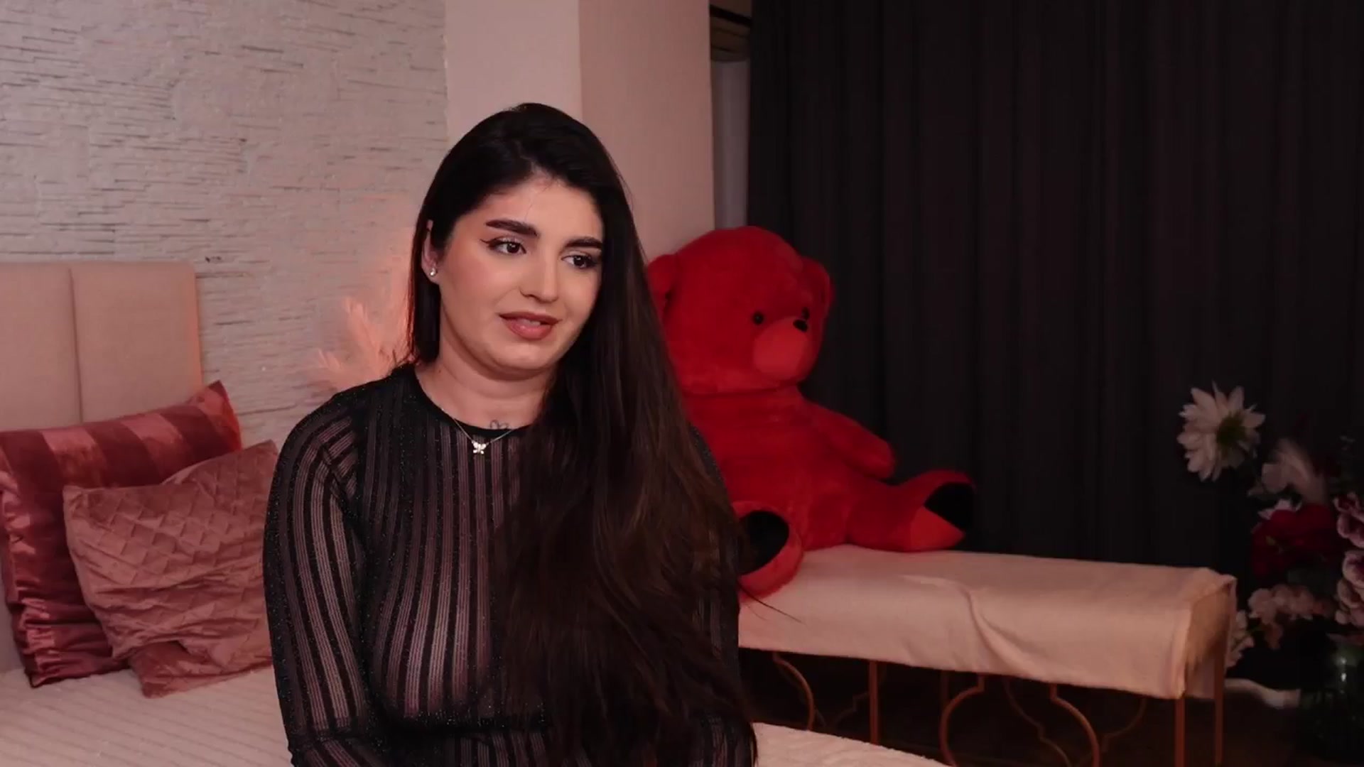 Gallery image thumbnail from RachelS's myfreecams stream on, 01/31/2025, 10:40 image 12 of 20