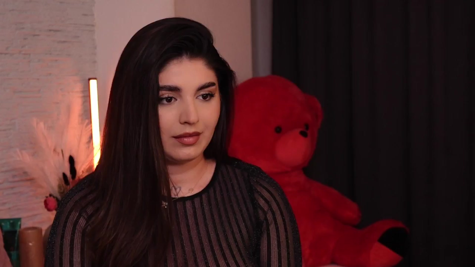 Gallery image thumbnail from RachelS's myfreecams stream on, 01/31/2025, 10:40 image 5 of 20