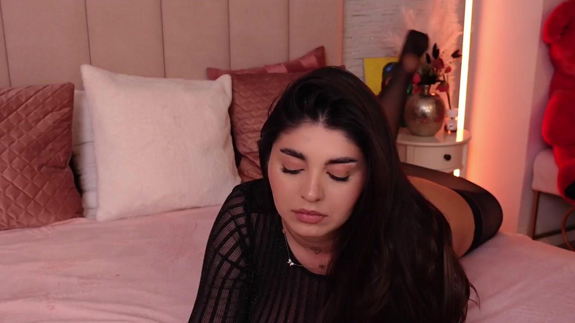 Gallery image thumbnail from RachelS's myfreecams stream on, 02/02/2025, 17:02 image 20 of 20