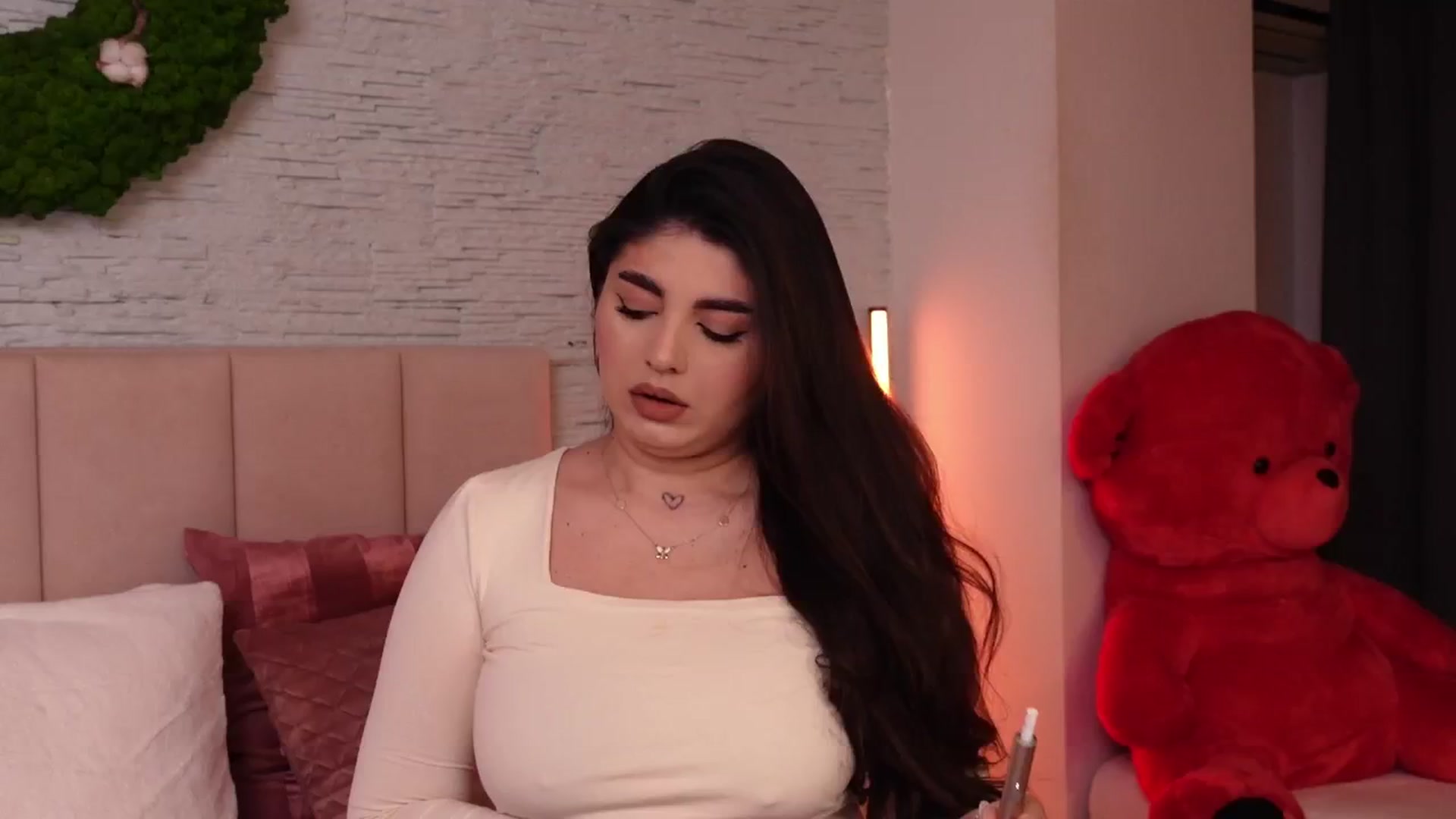 Gallery image thumbnail from RachelS's myfreecams stream on, 02/03/2025, 05:34 image 5 of 20