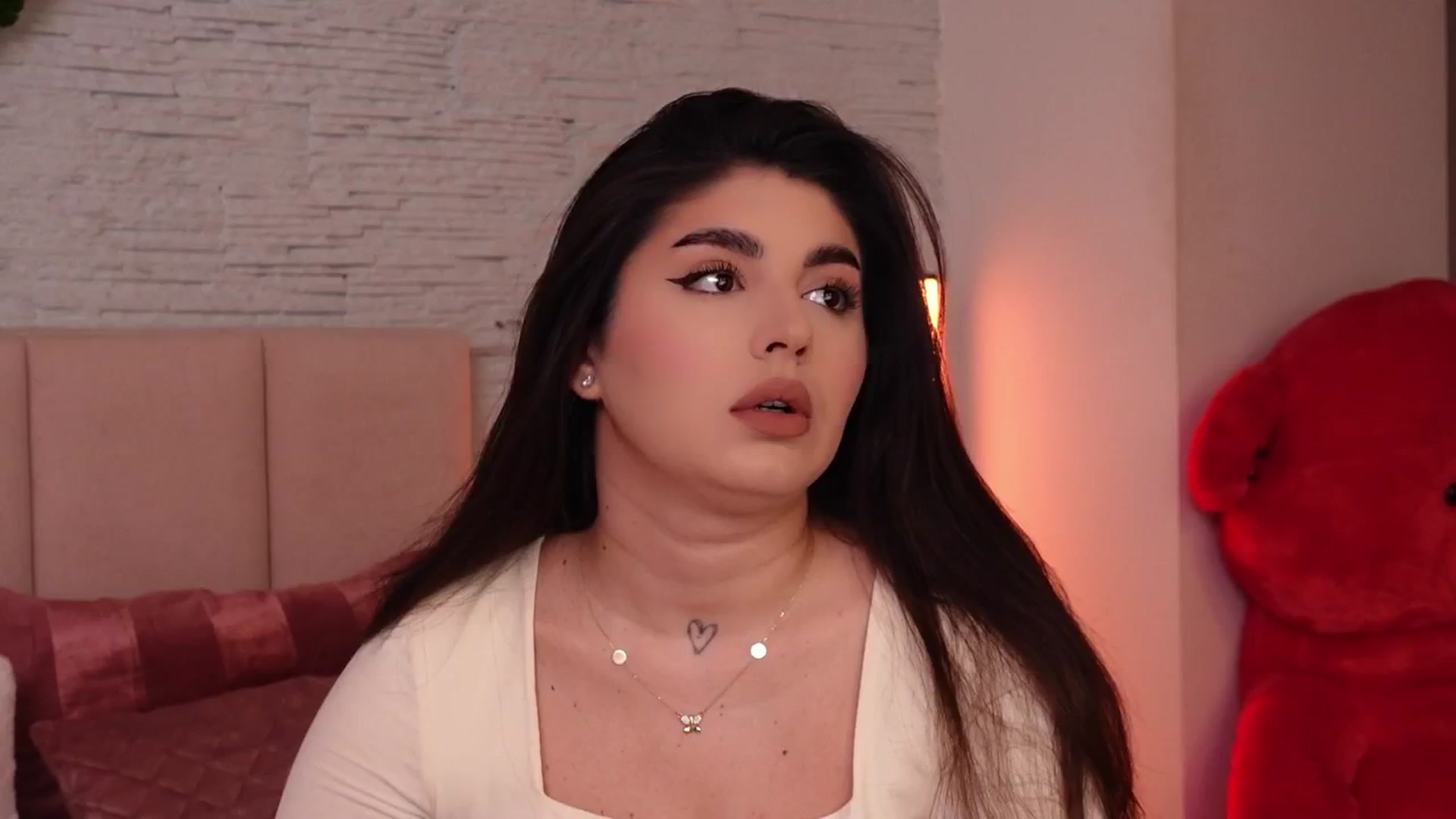 Gallery image thumbnail from RachelS's myfreecams stream on, 02/03/2025, 05:34 image 2 of 20