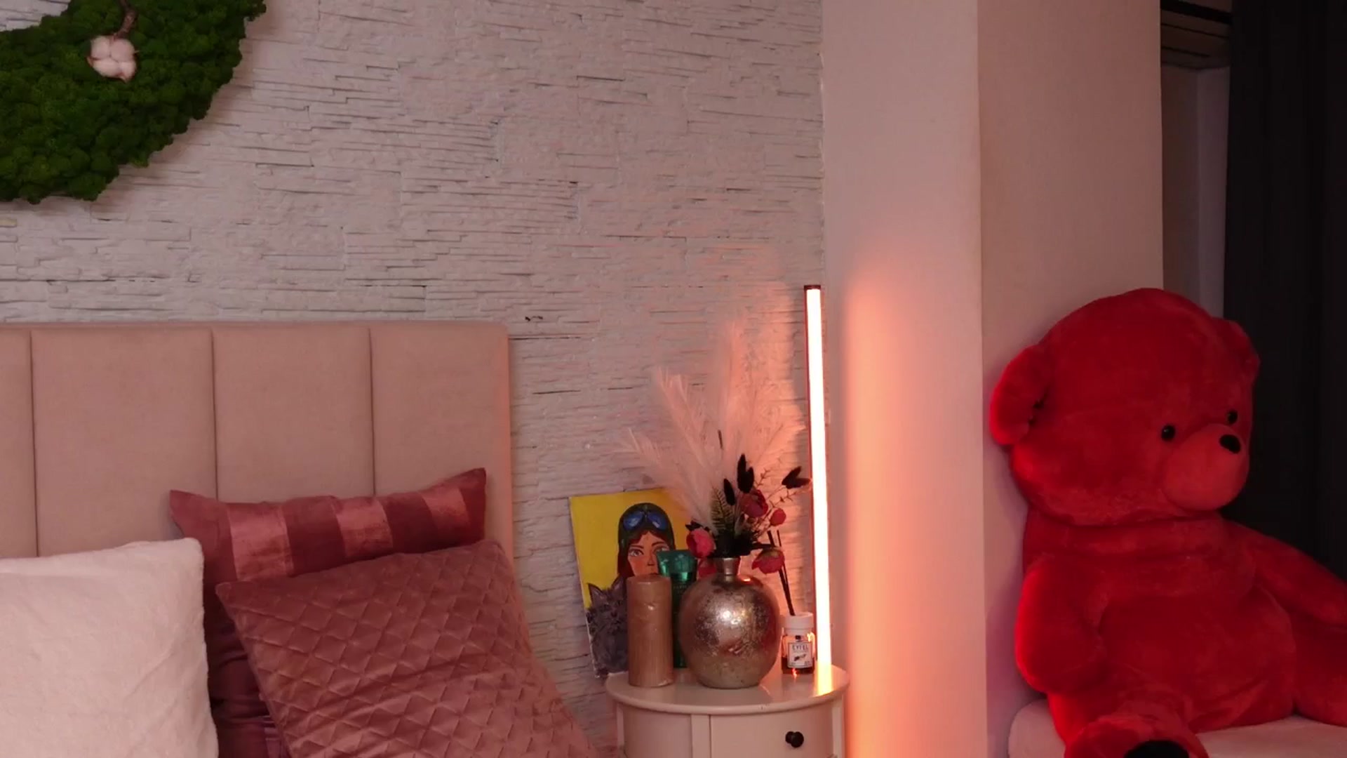 Gallery image thumbnail from RachelS's myfreecams stream on, 02/03/2025, 05:34 image 7 of 20