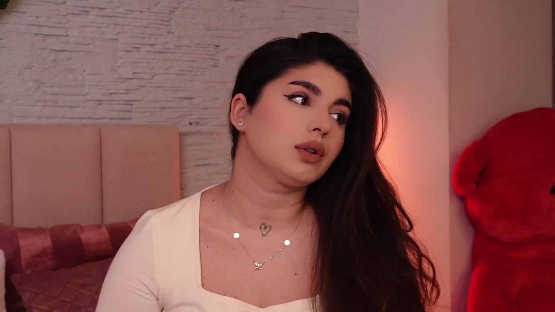 Gallery image thumbnail from RachelS's myfreecams stream on, 02/03/2025, 05:34 image 3 of 20