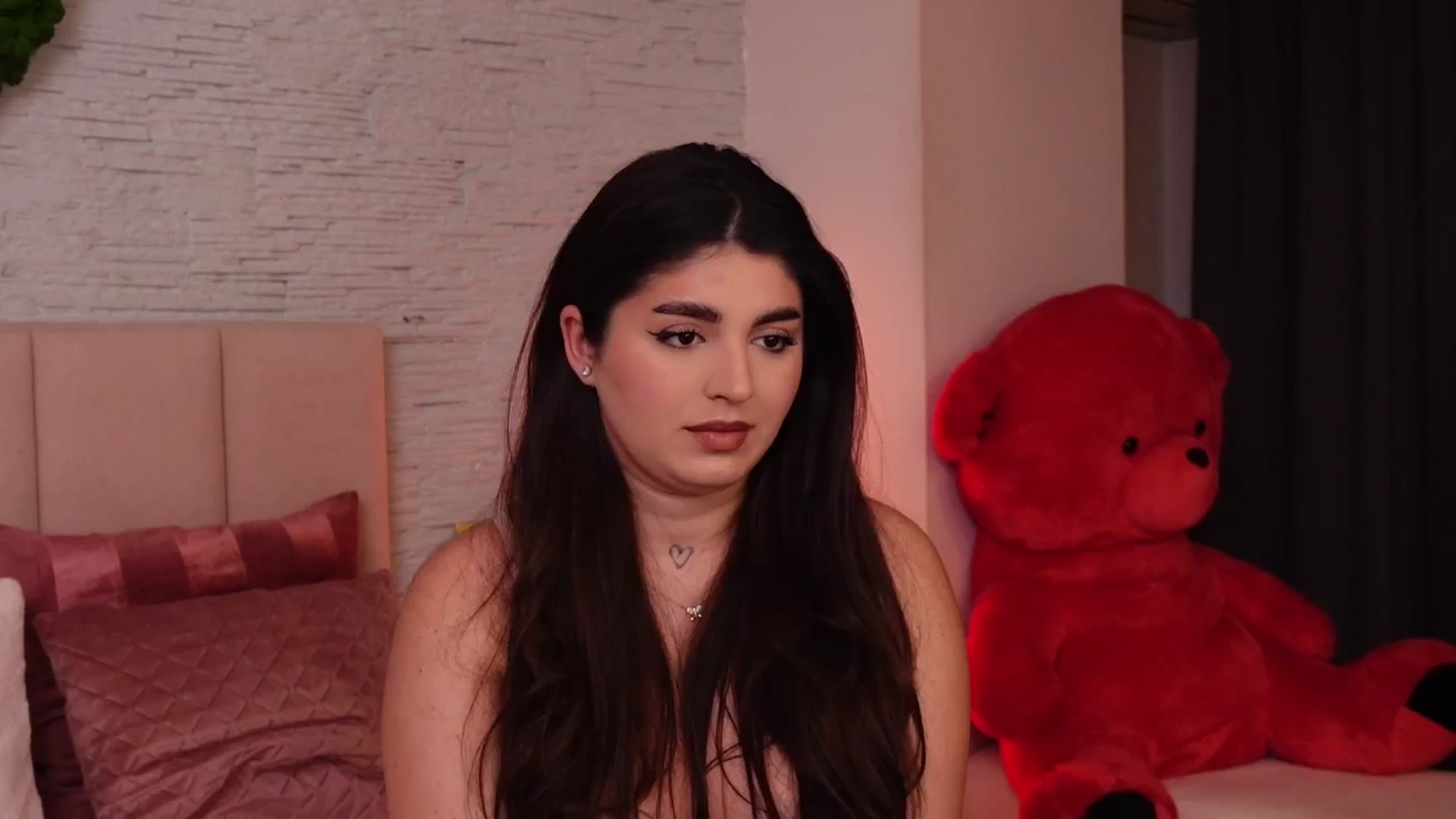 Gallery image thumbnail from RachelS's myfreecams stream on, 02/03/2025, 07:37 image 15 of 20