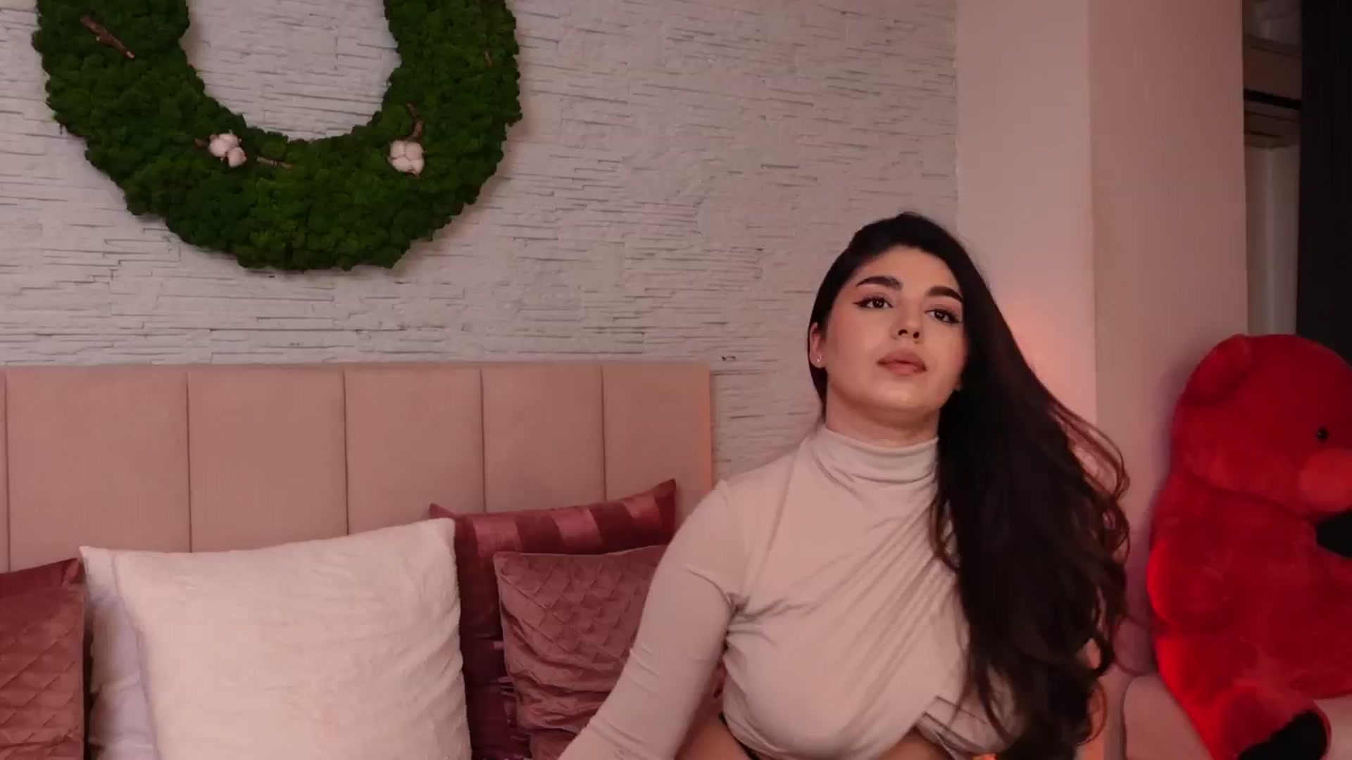 Gallery image thumbnail from RachelS's myfreecams stream on, 02/05/2025, 08:55 image 1 of 20