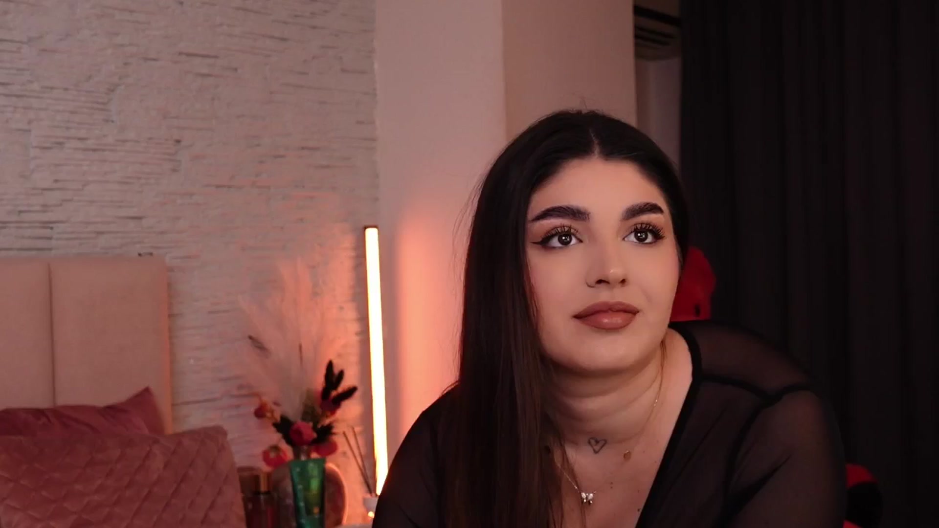 Gallery image thumbnail from RachelS's myfreecams stream on, 02/10/2025, 07:32 image 7 of 20