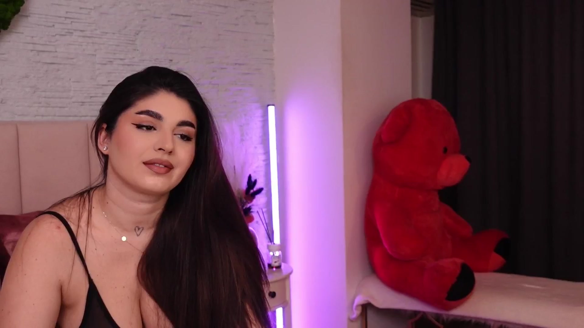 Gallery image thumbnail from RachelS's myfreecams stream on, 02/11/2025, 08:16 image 10 of 20