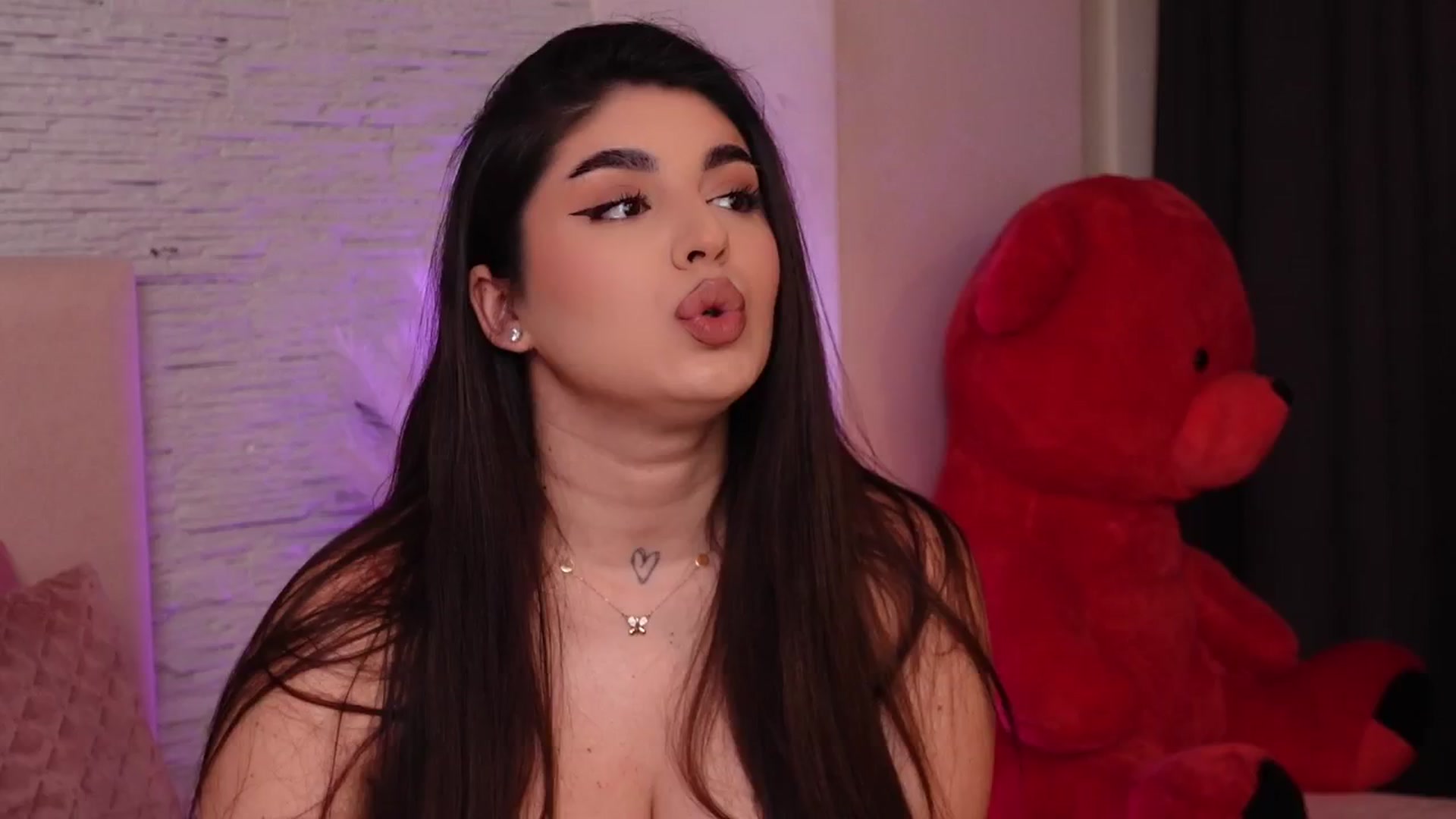 Gallery image thumbnail from RachelS's myfreecams stream on, 02/11/2025, 08:16 image 20 of 20