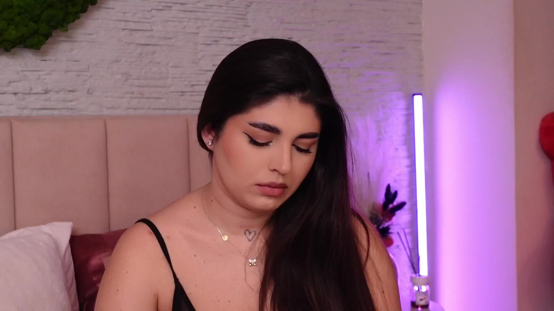Gallery image thumbnail from RachelS's myfreecams stream on, 02/11/2025, 13:13 image 13 of 20