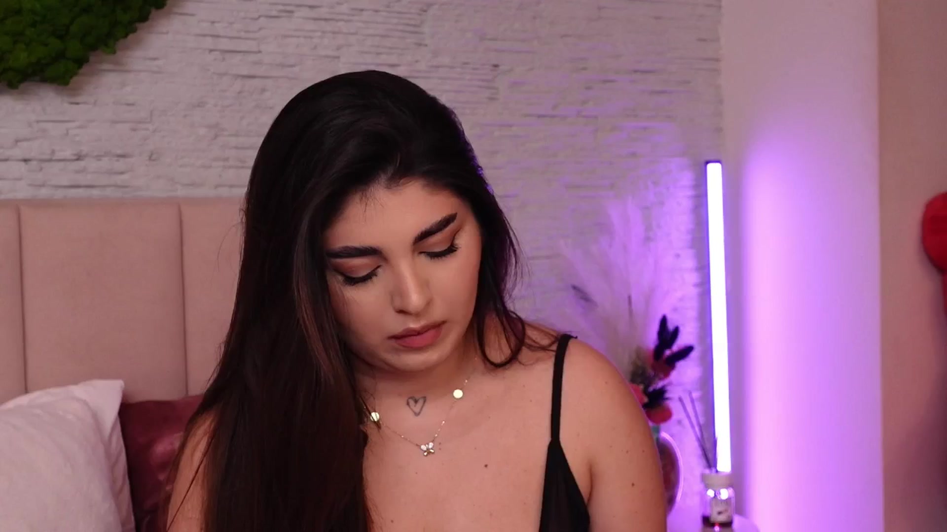 Gallery image thumbnail from RachelS's myfreecams stream on, 02/11/2025, 13:13 image 2 of 20