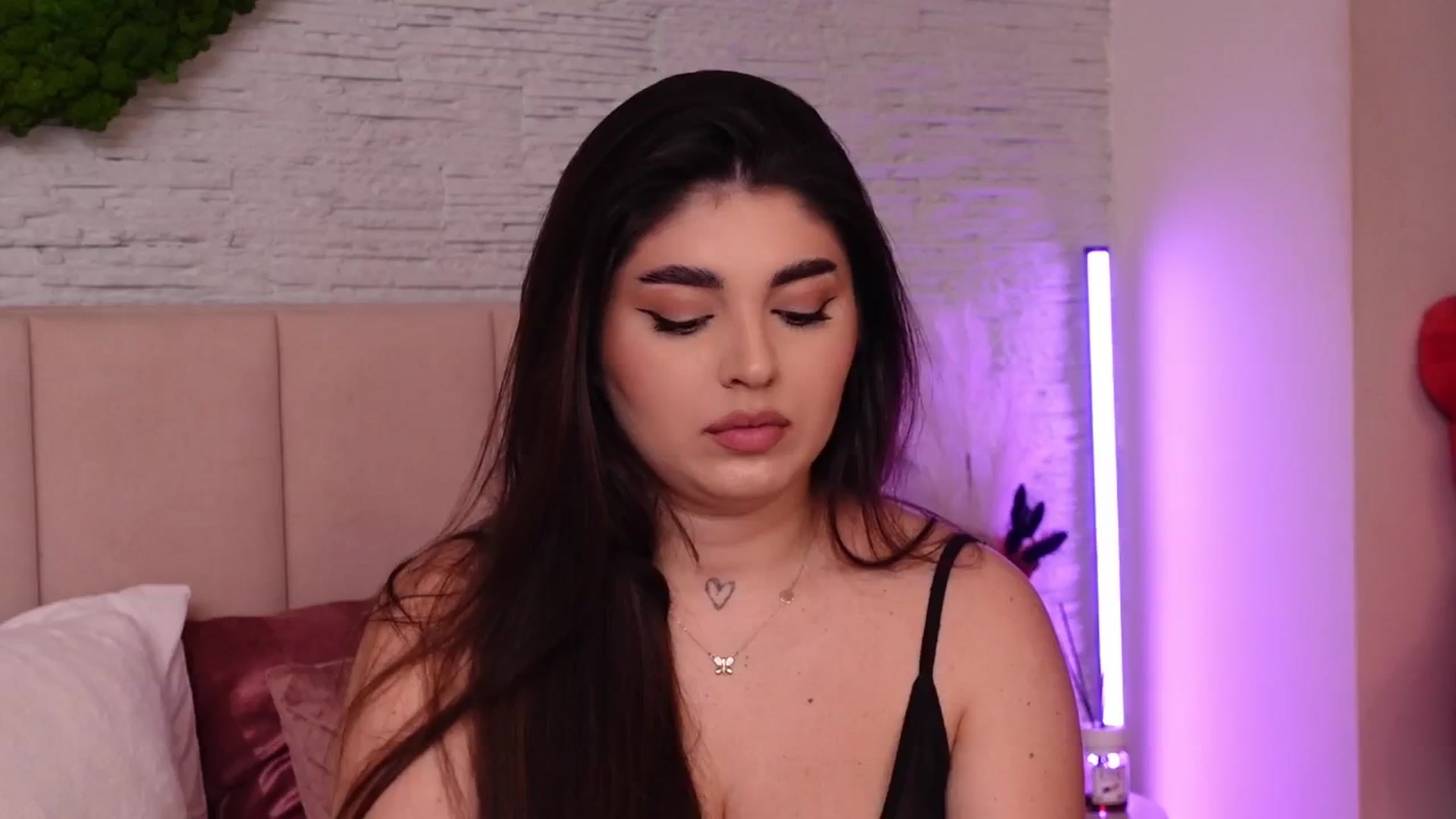 Gallery image thumbnail from RachelS's myfreecams stream on, 02/11/2025, 13:13 image 4 of 20