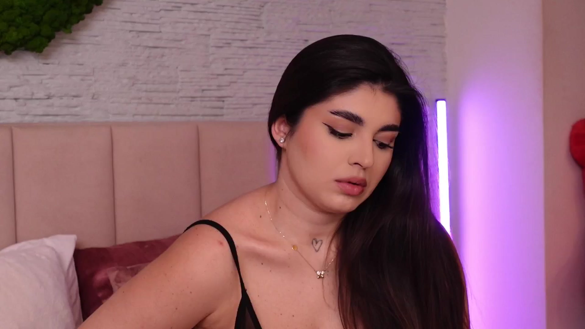 Gallery image thumbnail from RachelS's myfreecams stream on, 02/11/2025, 13:13 image 9 of 20