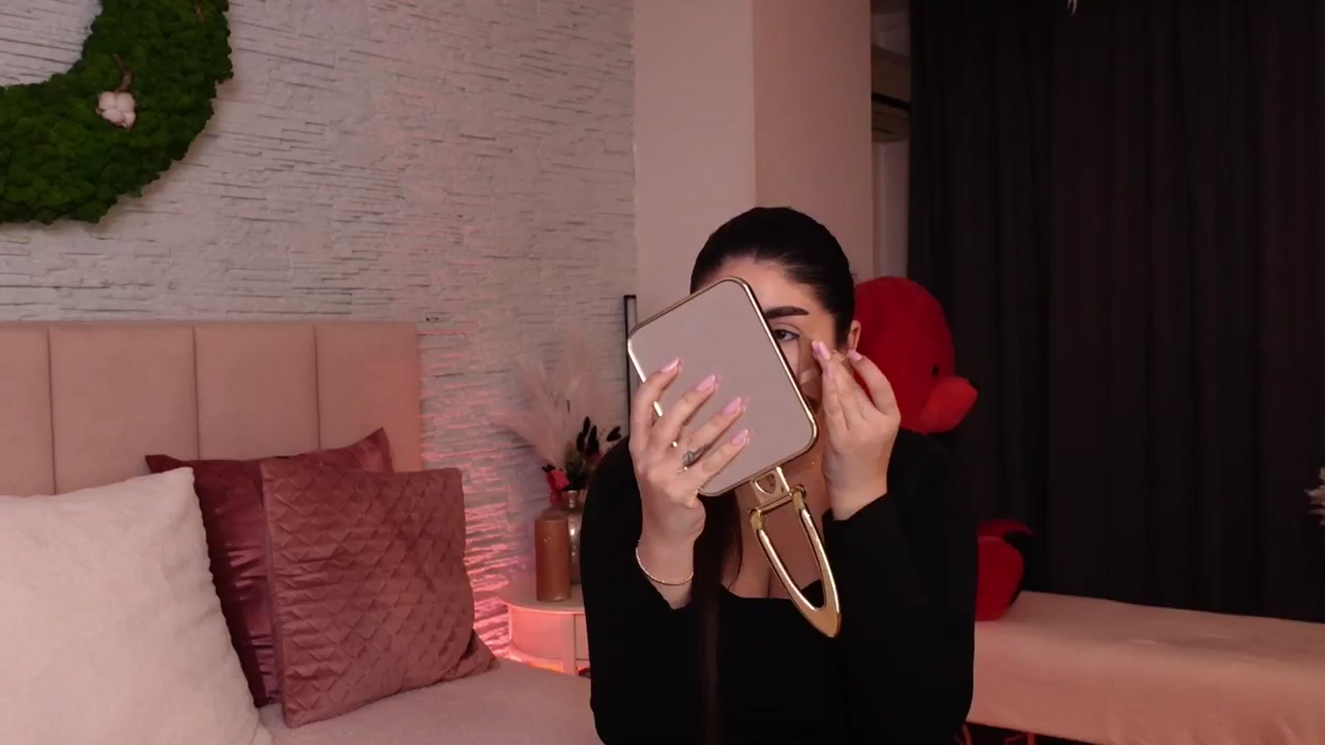 Gallery image thumbnail from RachelS's myfreecams stream on, 02/24/2025, 07:39 image 3 of 20