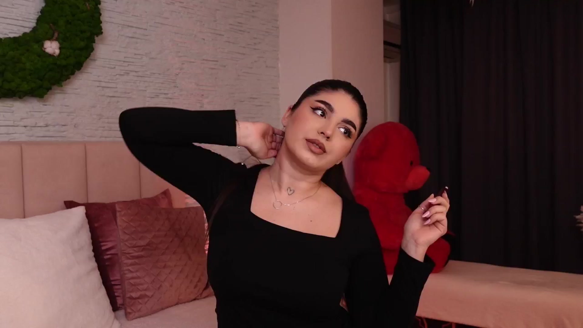 Gallery image thumbnail from RachelS's myfreecams stream on, 02/24/2025, 07:39 image 6 of 20