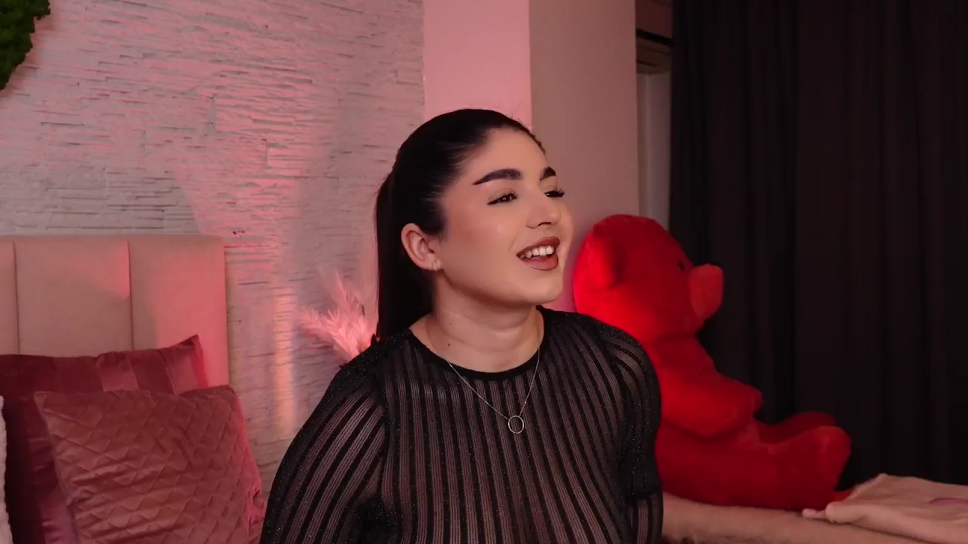 Gallery image thumbnail from RachelS's myfreecams stream on, 02/25/2025, 06:37 image 12 of 20
