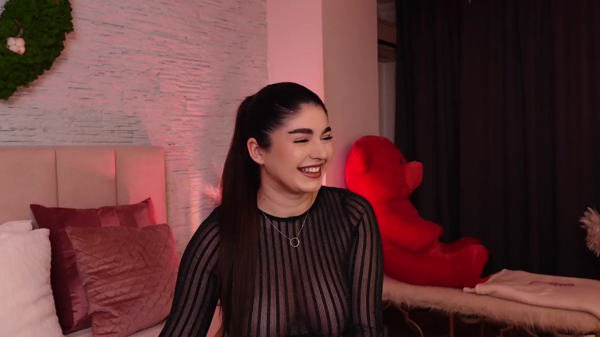 Gallery image thumbnail from RachelS's myfreecams stream on, 02/25/2025, 06:37 image 7 of 20