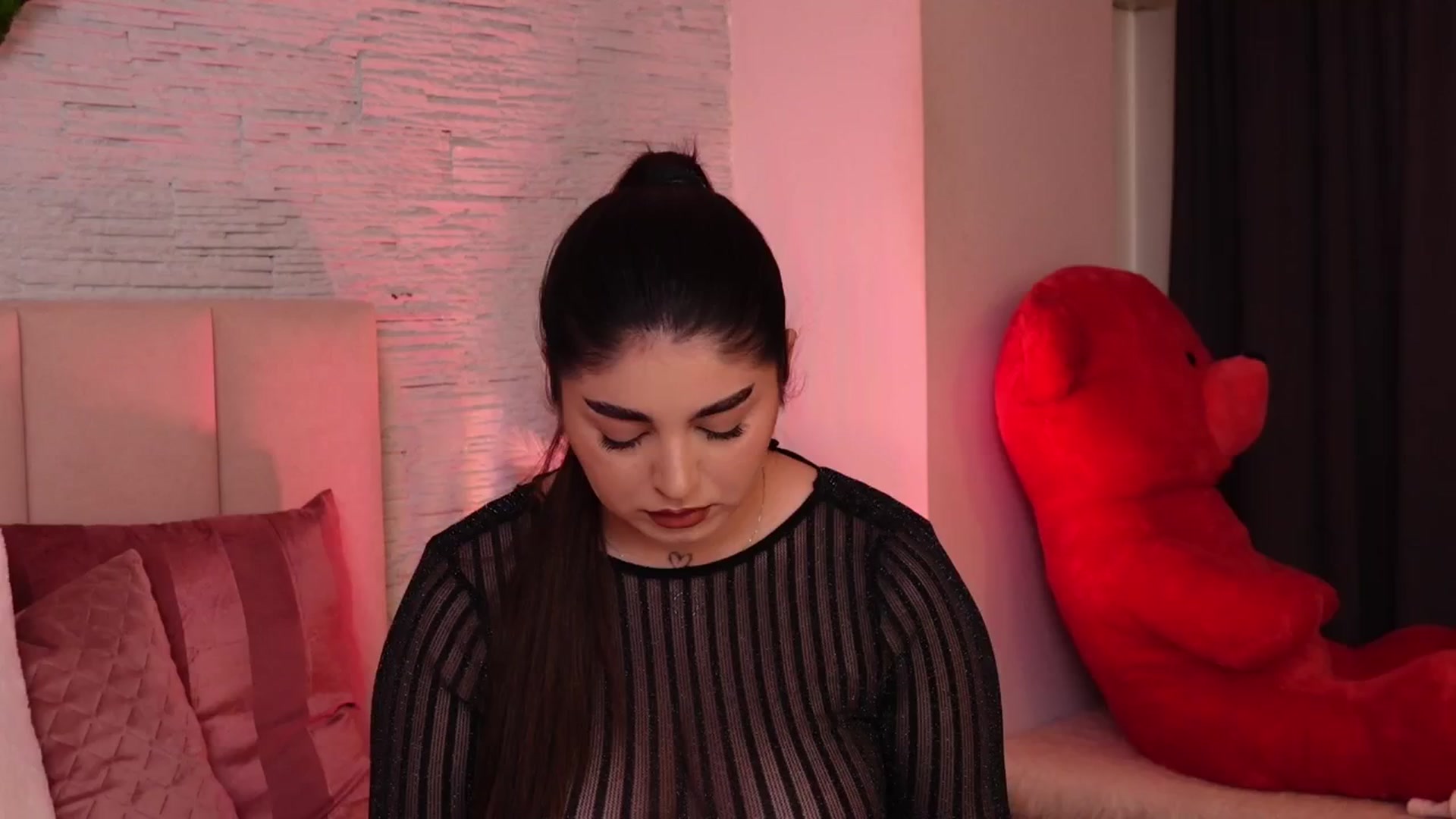 Gallery image thumbnail from RachelS's myfreecams stream on, 02/25/2025, 07:57 image 19 of 20