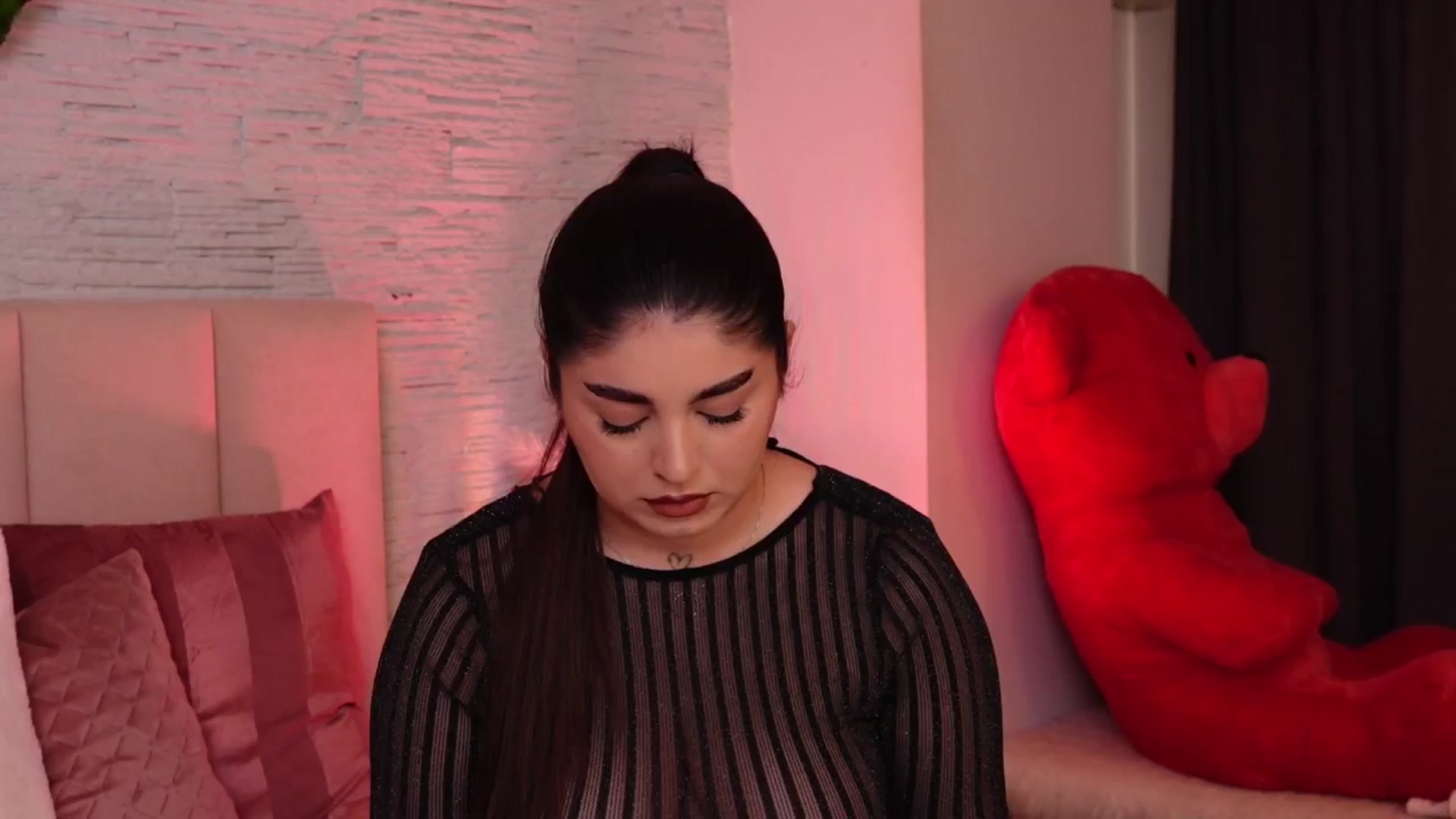 Gallery image thumbnail from RachelS's myfreecams stream on, 02/25/2025, 07:57 image 18 of 20