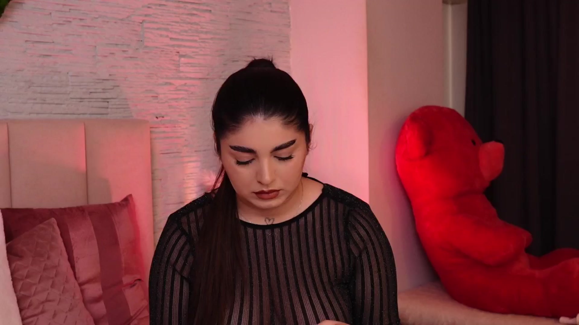 Gallery image thumbnail from RachelS's myfreecams stream on, 02/25/2025, 07:57 image 17 of 20