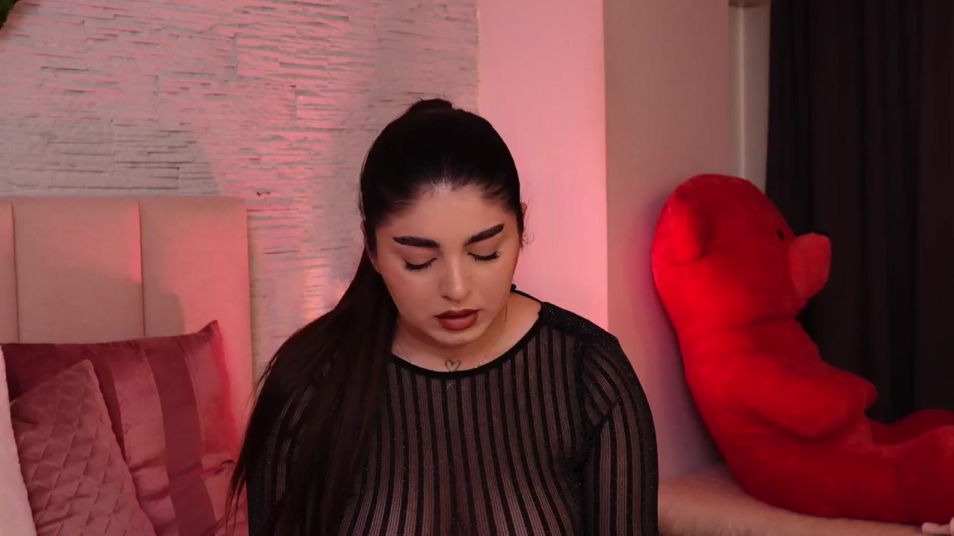 Gallery image thumbnail from RachelS's myfreecams stream on, 02/25/2025, 07:57 image 9 of 20