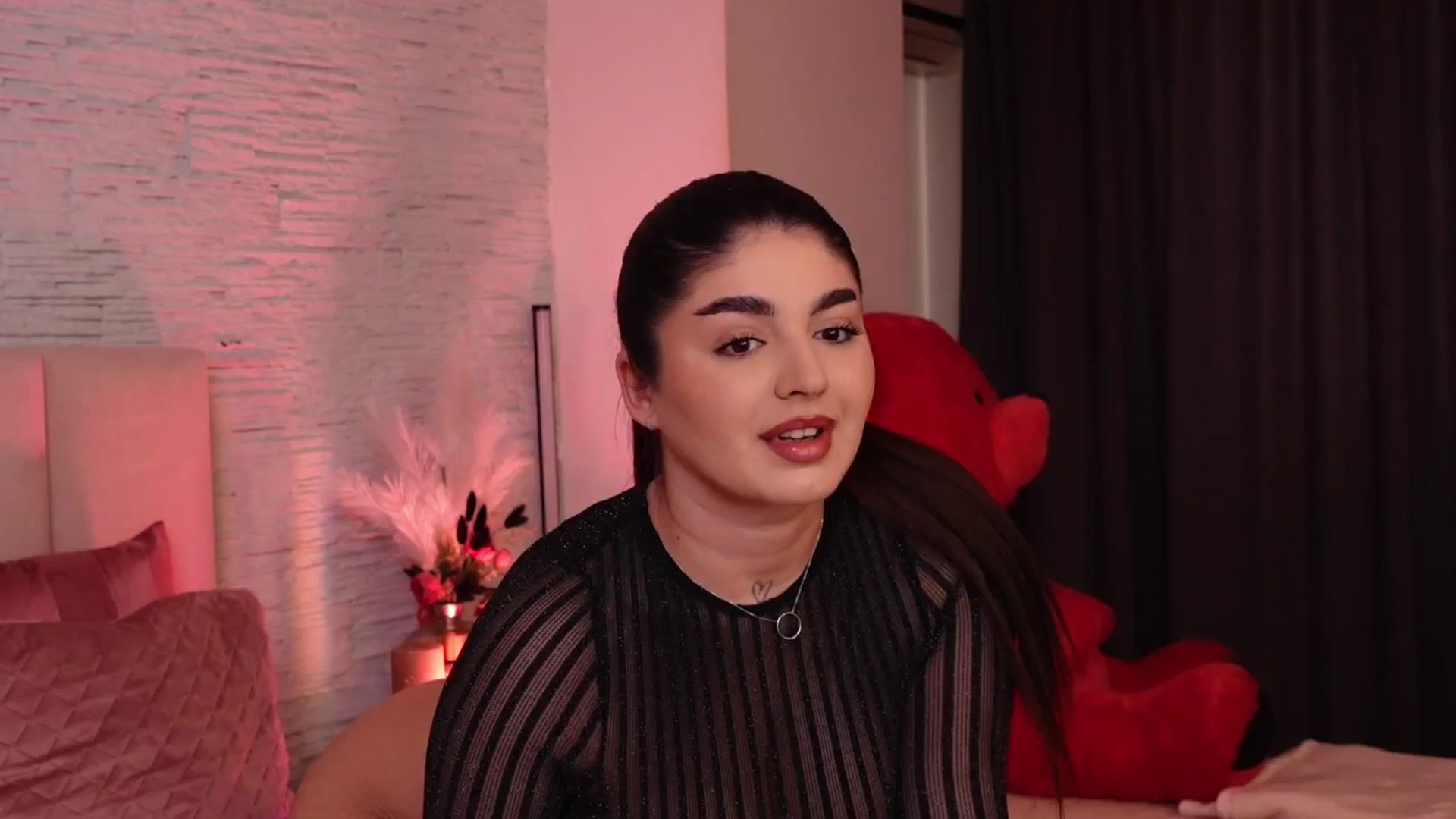 Gallery image thumbnail from RachelS's myfreecams stream on, 02/25/2025, 11:52 image 4 of 20