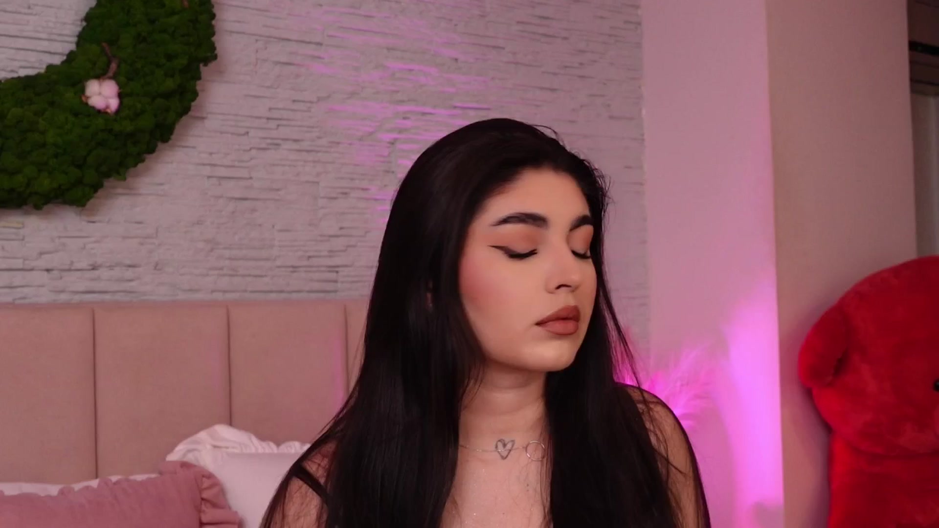 Gallery image thumbnail from RachelS's myfreecams stream on, 02/27/2025, 07:42 image 17 of 20