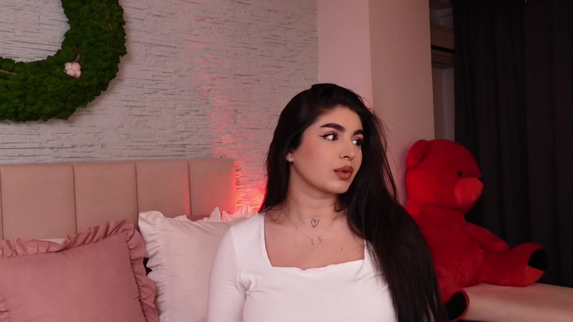 Gallery image thumbnail from RachelS's myfreecams stream on, 02/28/2025, 06:19 image 4 of 20