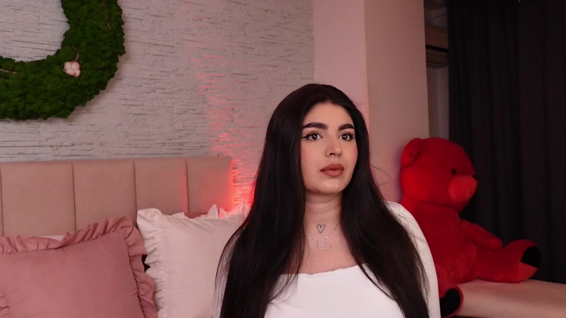 Gallery image thumbnail from RachelS's myfreecams stream on, 02/28/2025, 06:19 image 6 of 20