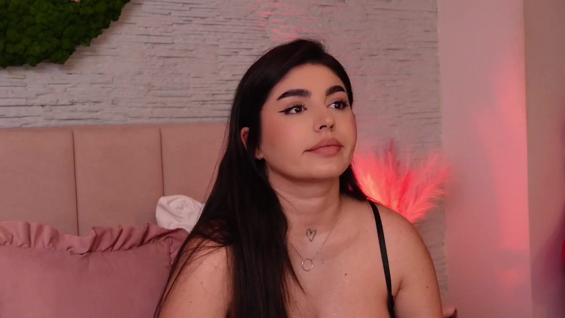 Gallery image thumbnail from RachelS's myfreecams stream on, 02/28/2025, 07:55 image 5 of 20