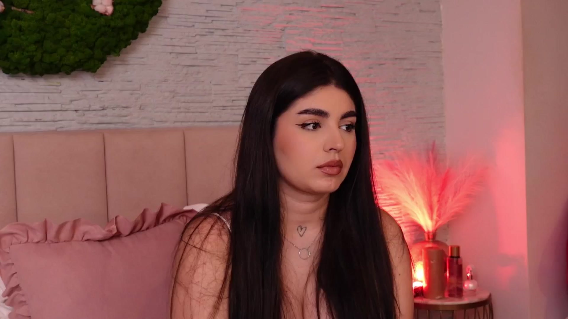 Gallery image thumbnail from RachelS's myfreecams stream on, 02/28/2025, 09:26 image 18 of 20