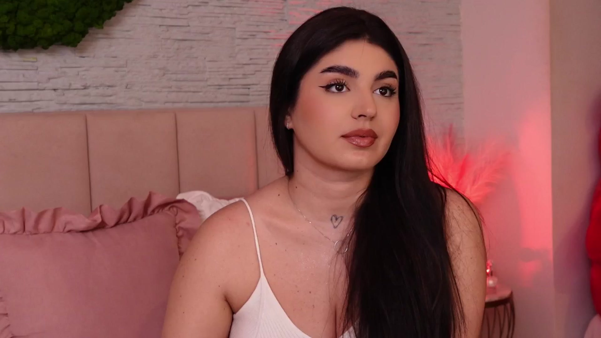 Gallery image thumbnail from RachelS's myfreecams stream on, 02/28/2025, 09:26 image 8 of 20